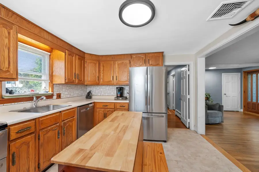 9 Fosters Ln, Wakefield, MA 01880 - #2