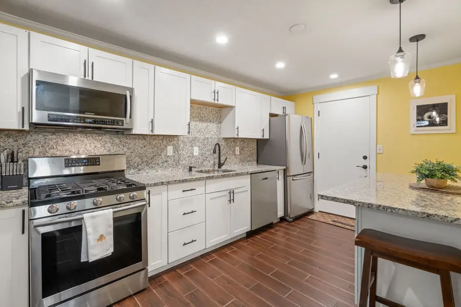 645 W Lowell Ave #4, Haverhill, MA 01832 - #2