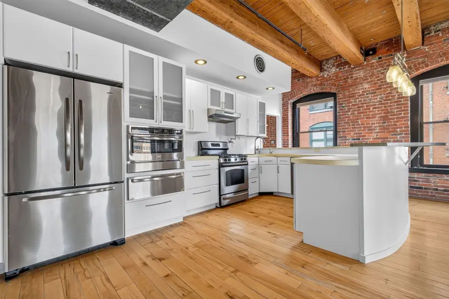 21 Wormwood St #515, Boston, MA 02210 - #3