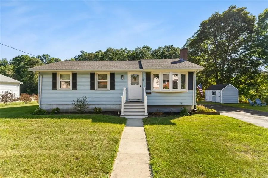109 Lincoln Rd, Rockland, MA 02370 - #2