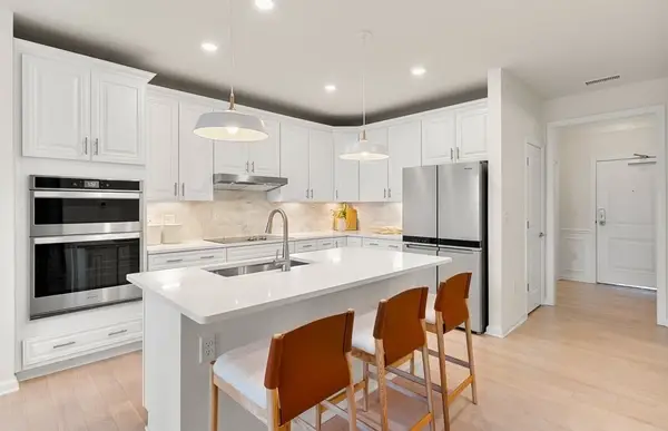 320 Martins Landing #511, North Reading, MA 01864