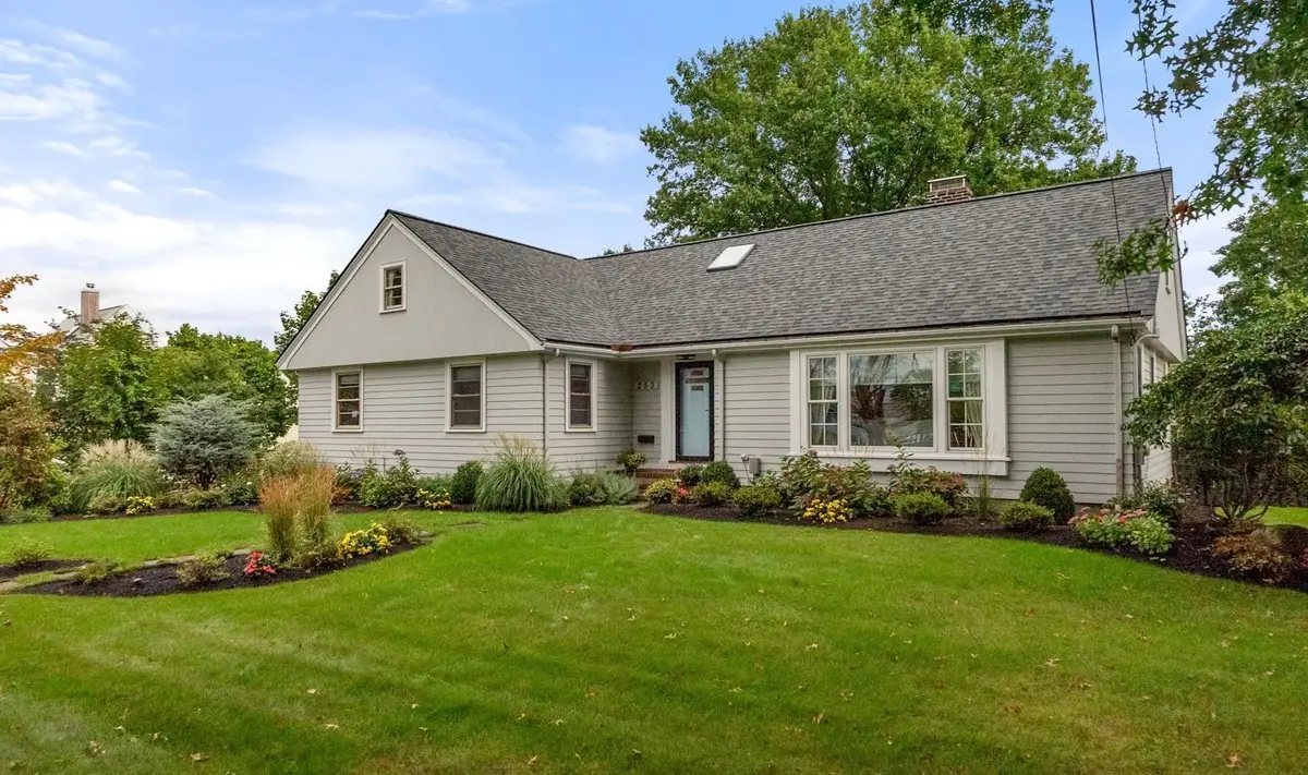 253 Pond St, Winchester, MA 01890 - #1