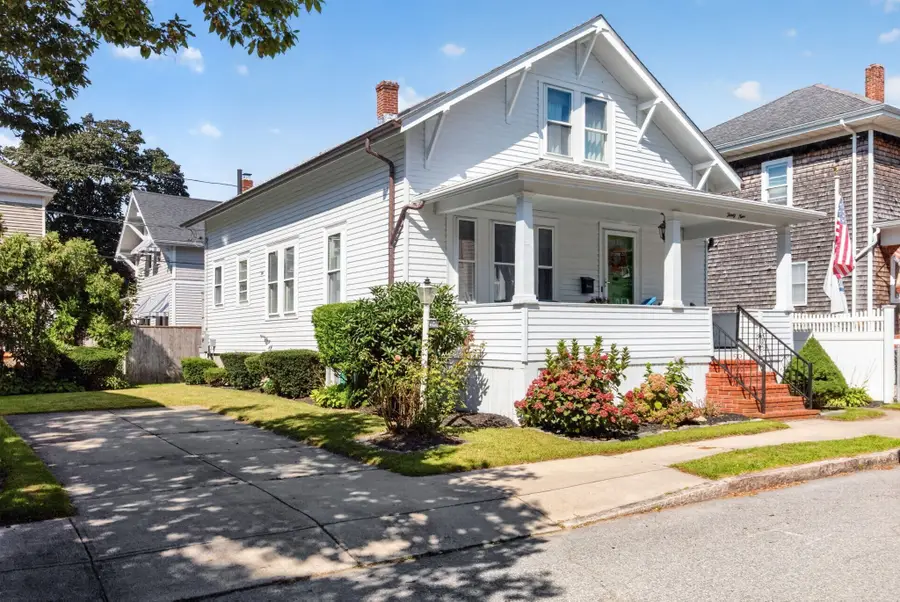39 Junior St, New Bedford, MA 02740 - #3