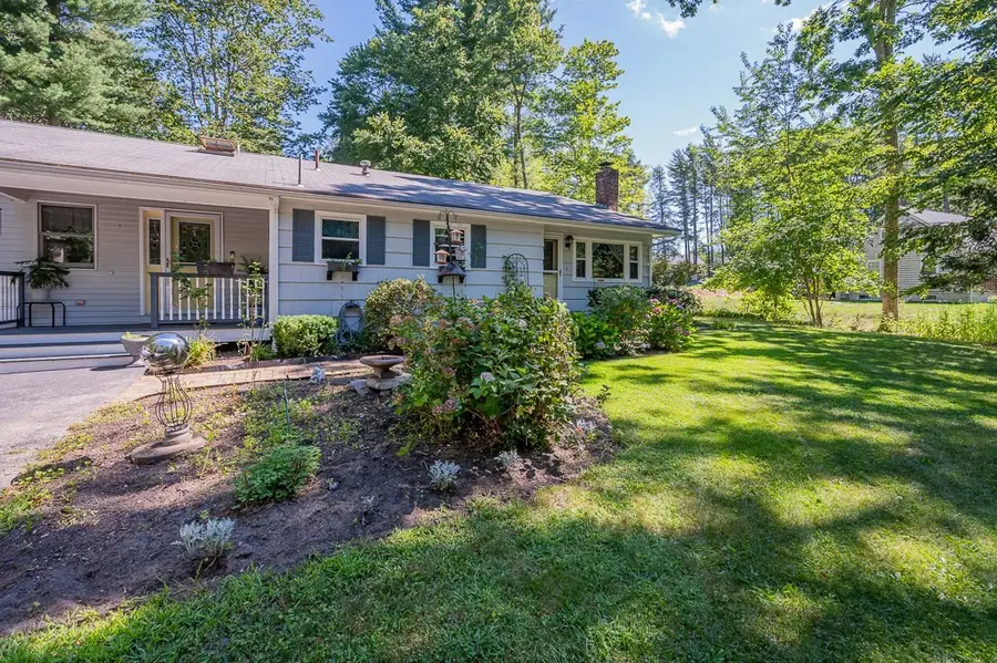 558 Spring St, Hanson, MA 02341 - #3