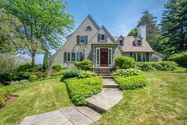 9 Hilliard Road, Lincoln, MA 01773