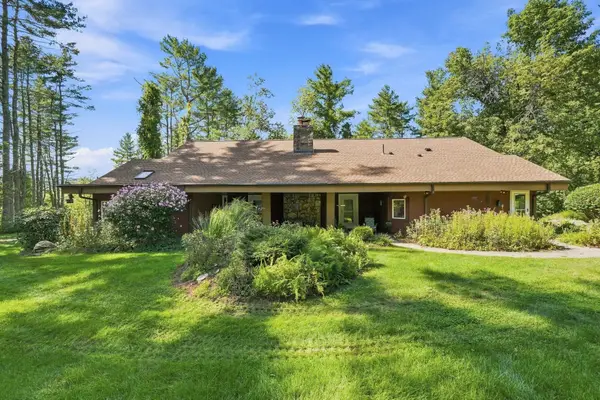 6 Ragged Hill Rd, Ware, MA 01082