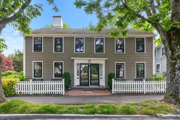 210-212 North St, Hingham, MA 02043