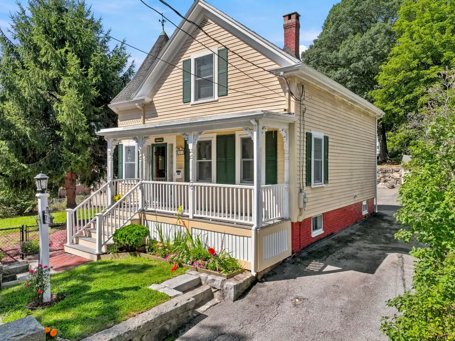 61 Myrtle Ave, Wakefield, MA 01880 - #2