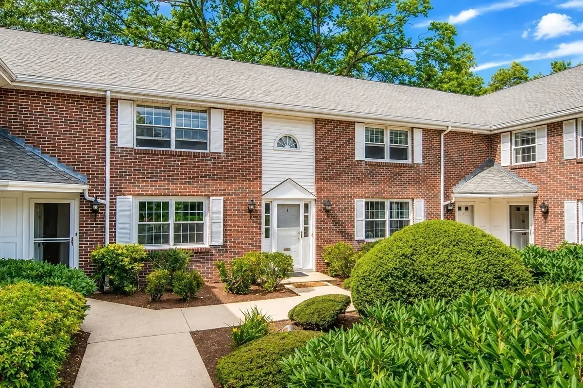 21 Westerly St #6, Wellesley, MA 02482 - #1