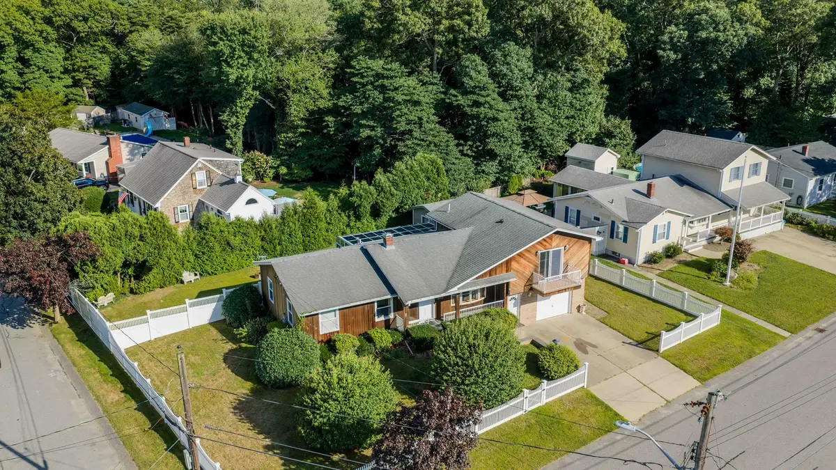 861 Pine Hill Dr, New Bedford, MA 02745 - #1