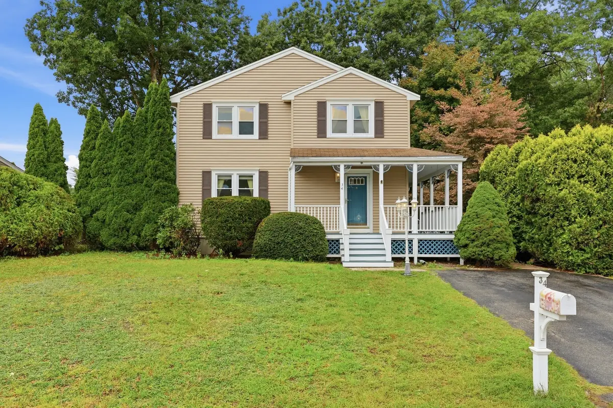 34 Oak Knoll Rd, Lowell, MA 01852 - #1