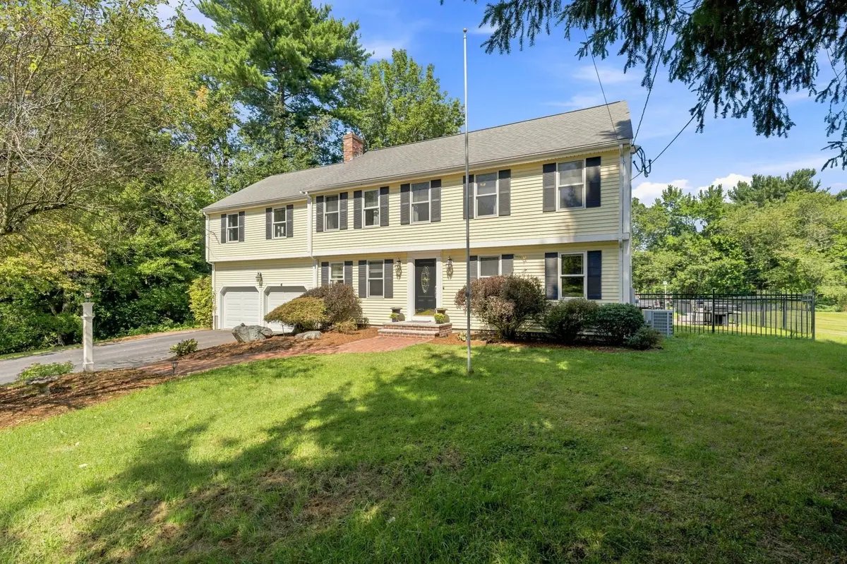 25 West St, Foxboro, MA 02035 - #1