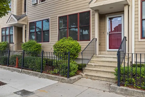 218 Humboldt Ave #218, Boston, MA 02121
