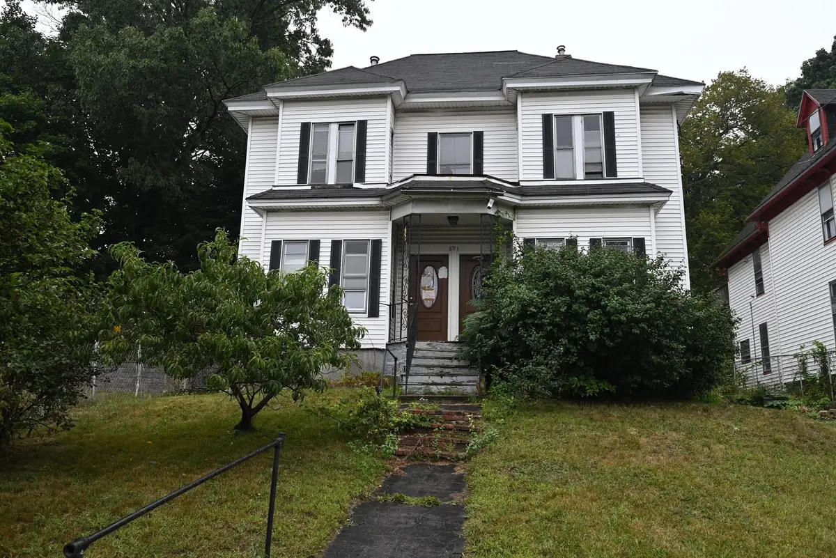 891 Bridge Street, Lowell, MA 01850 - #1