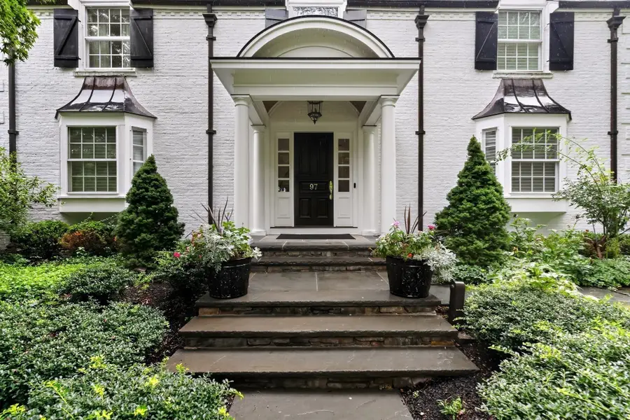 97 Arnold Road, Wellesley, MA 02481 - #3