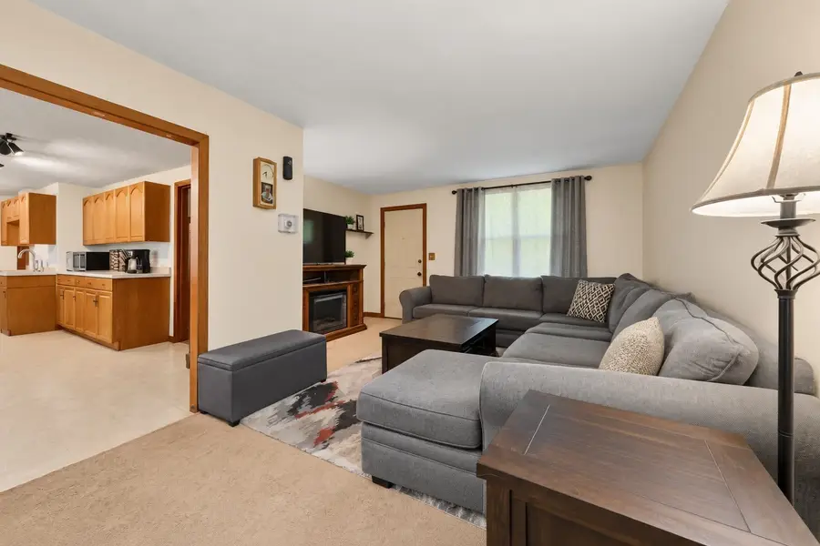 138 Fremont St, Taunton, MA 02780 - #3