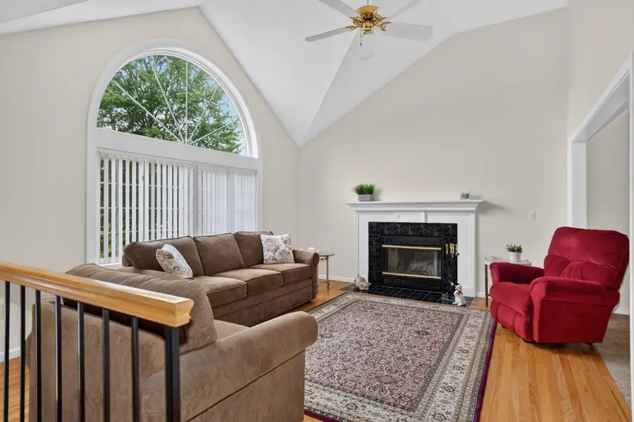 3 Greenside Ln, Worcester, MA 01609 - #2
