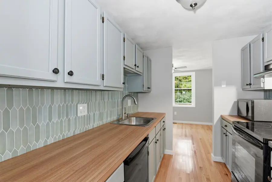 126 Patrick Rd #126, Tewksbury, MA 01876 - #2
