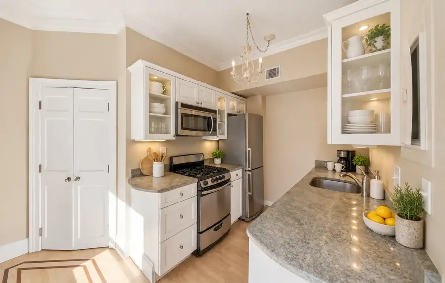 53 Garden St #4, Boston, MA 02114 - #3