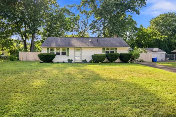 96 Shady Brook Lane, Springfield, MA 01108