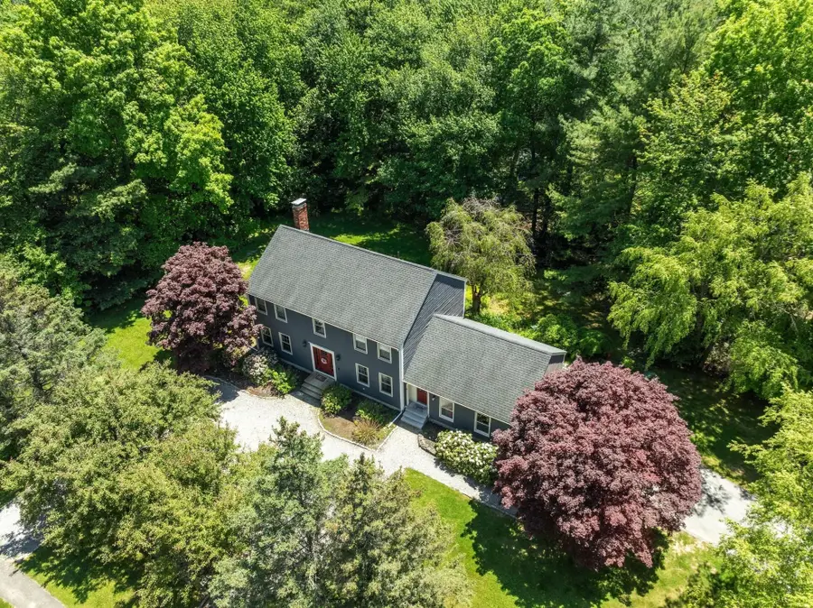22 Ponnakin Hill Rd, Charlton, MA 01507 - #2