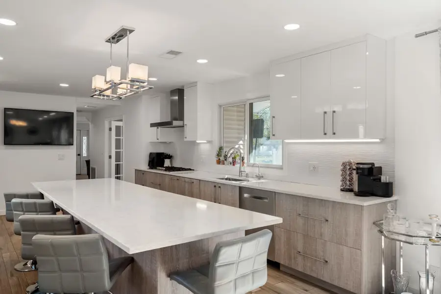 581 California, Newton, MA 02460 - #2