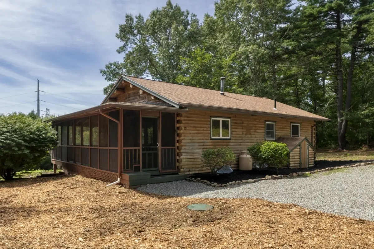 25 Old Center St, Carver, MA 02330 - #1