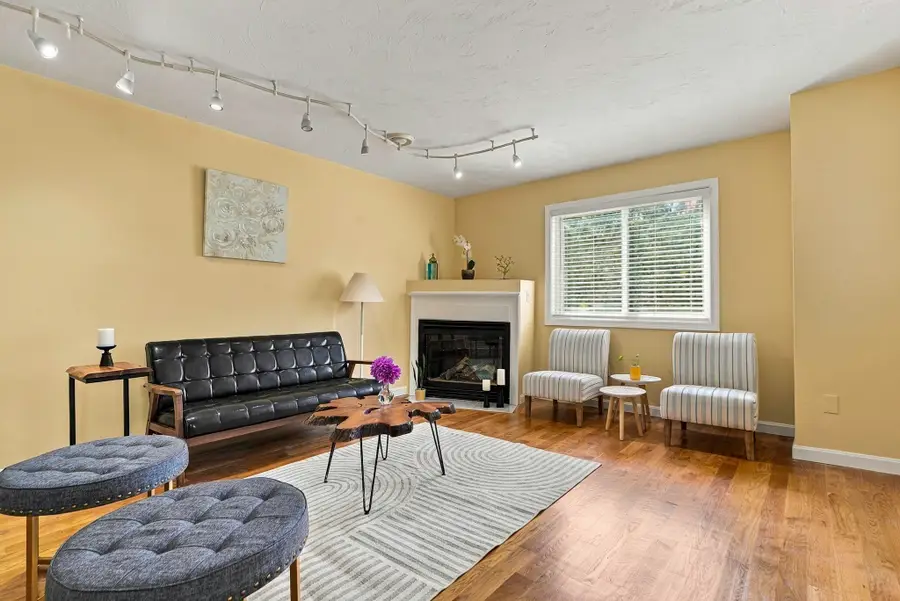 139 Captain Eames Cir #139, Ashland, MA 01721 - #2