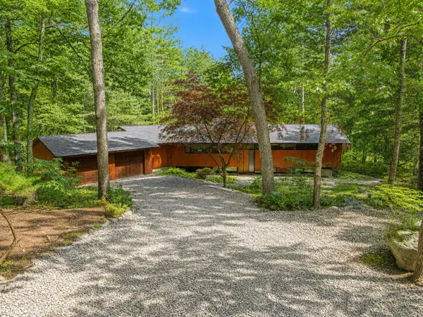 23 Pilgrims Path, Sudbury, MA 01776