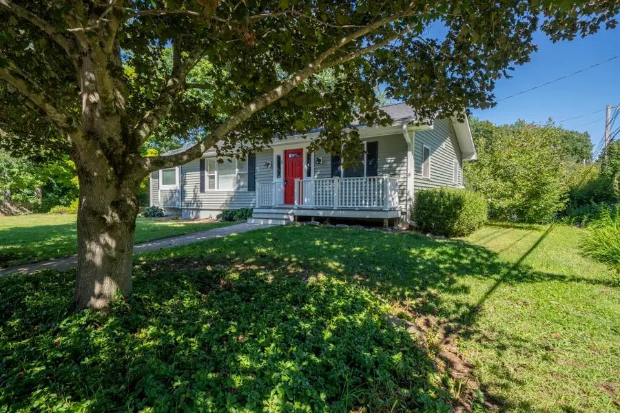 2 Highland Ave, Charlton, MA 01507 - #2