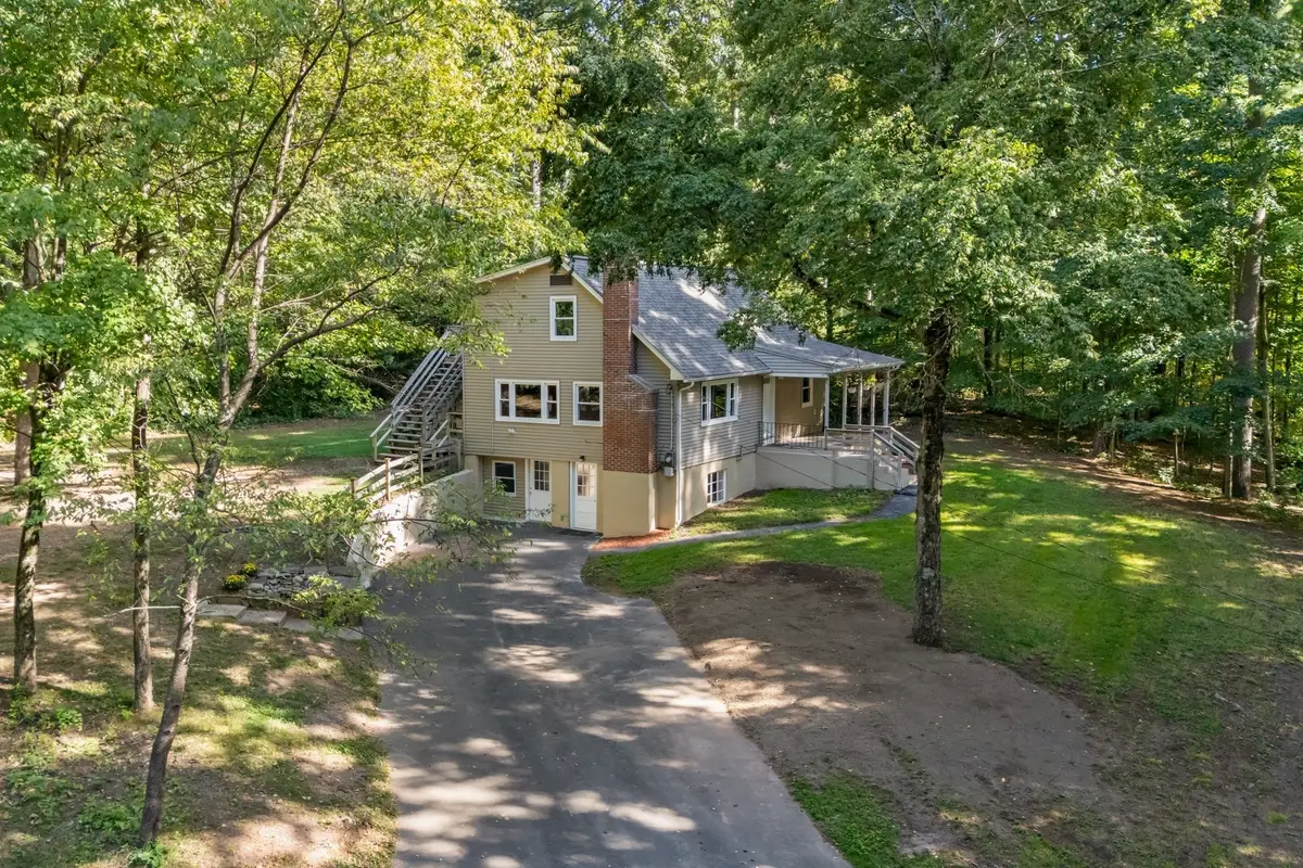 40 Porter St, Granby, MA 01033 - #1