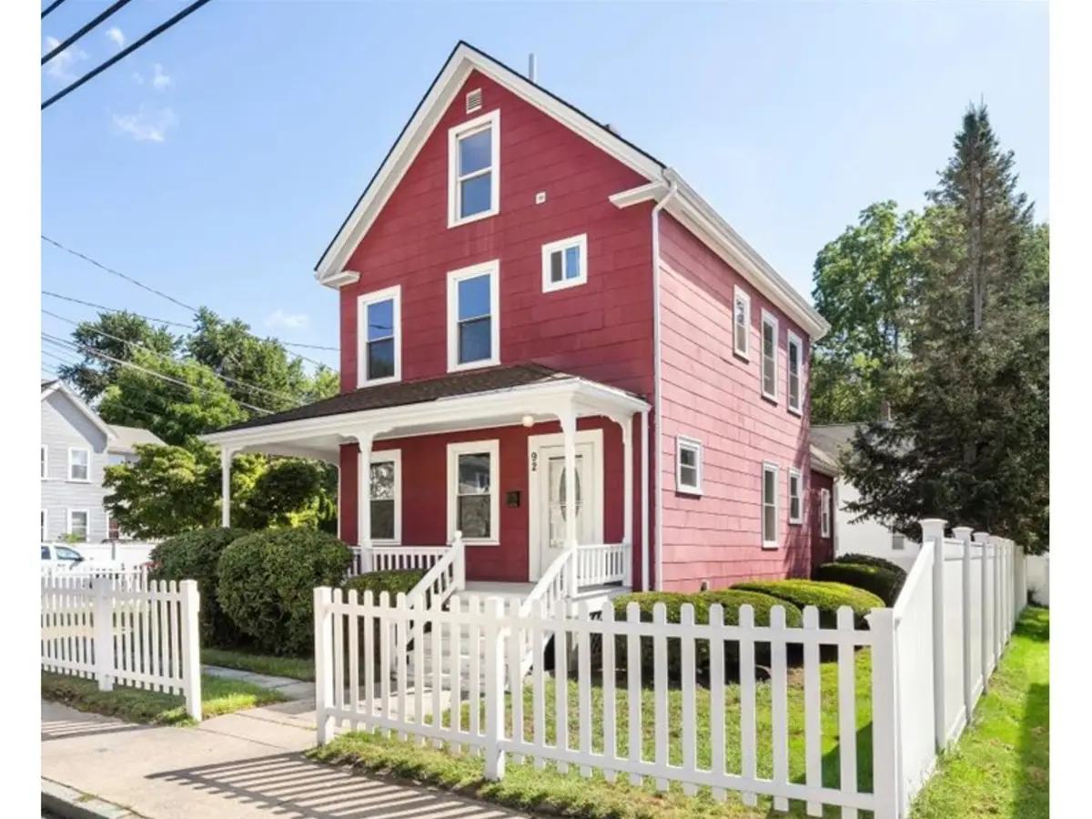 92 Alexander St, Framingham, MA 01702 - #1