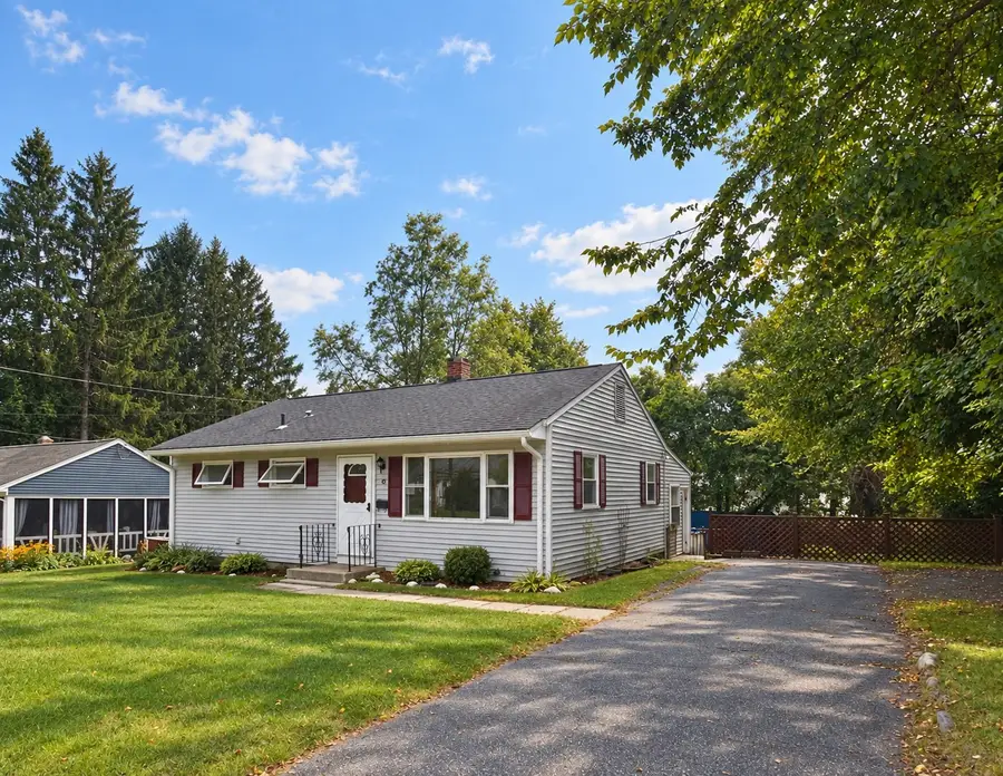58 Cabot St, Palmer, MA 01069 - #3