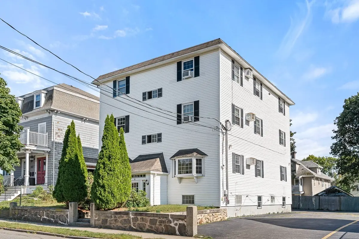 14 W Water St #1, Wakefield, MA 01880 - #1