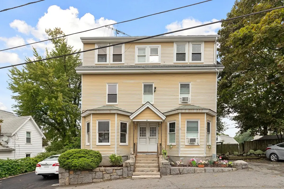 9 Knowlton Sq, Gloucester, MA 01930 - #1