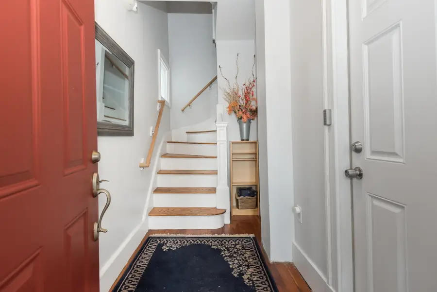 11 Varnum St #3, Arlington, MA 02474 - #3