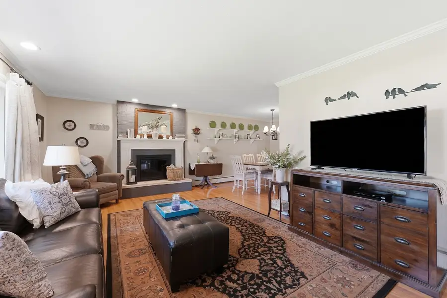 19 Old Barn Road, West Springfield, MA 01089 - #3