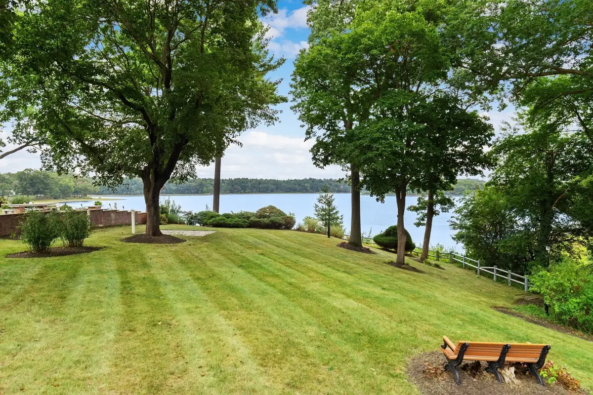 48 Locksley Rd, Lynnfield, MA 01940 - #1