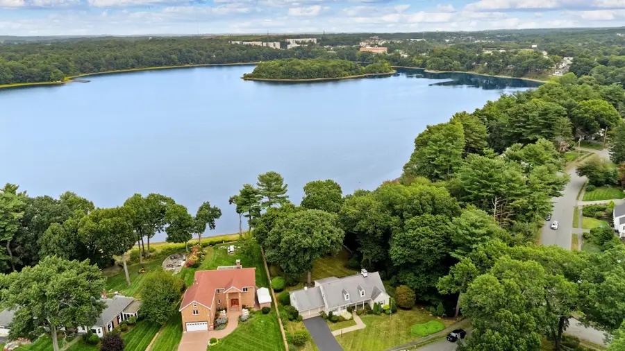 48 Locksley Rd, Lynnfield, MA 01940 - #3