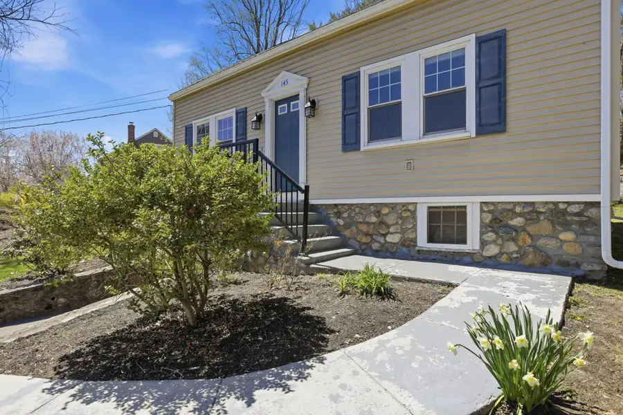 145 Boylston Cir, Shrewsbury, MA 01545 - #2