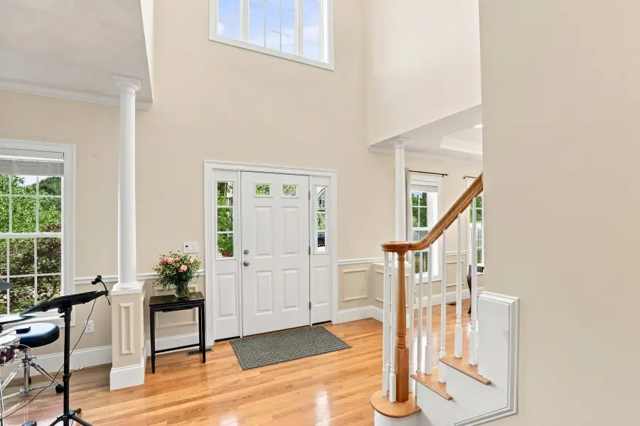 9 Forbes Rd, Hudson, MA 01749 - #3