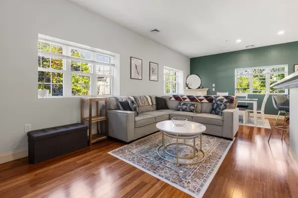 188 Summer St #3, Weymouth, MA 02188