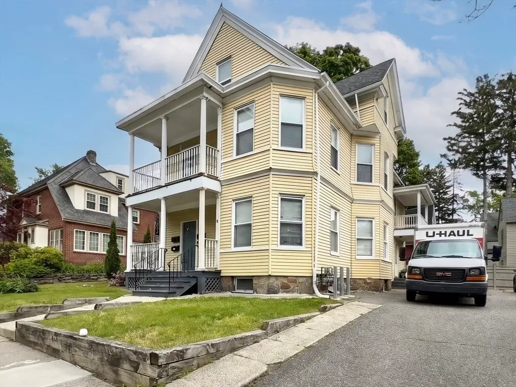 2 Haviland St, Worcester, MA 01602 - #1
