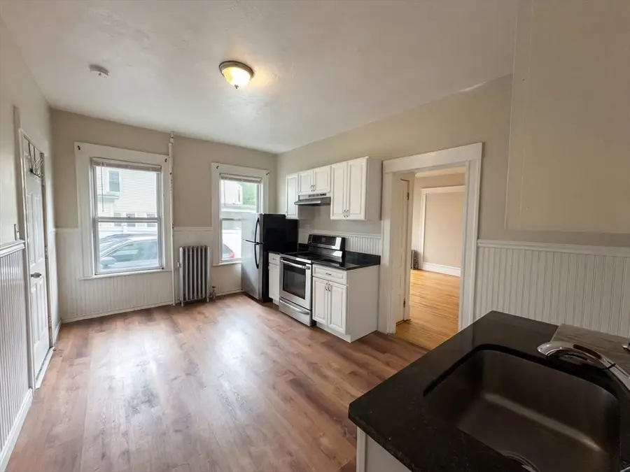 2 Haviland St, Worcester, MA 01602 - #3