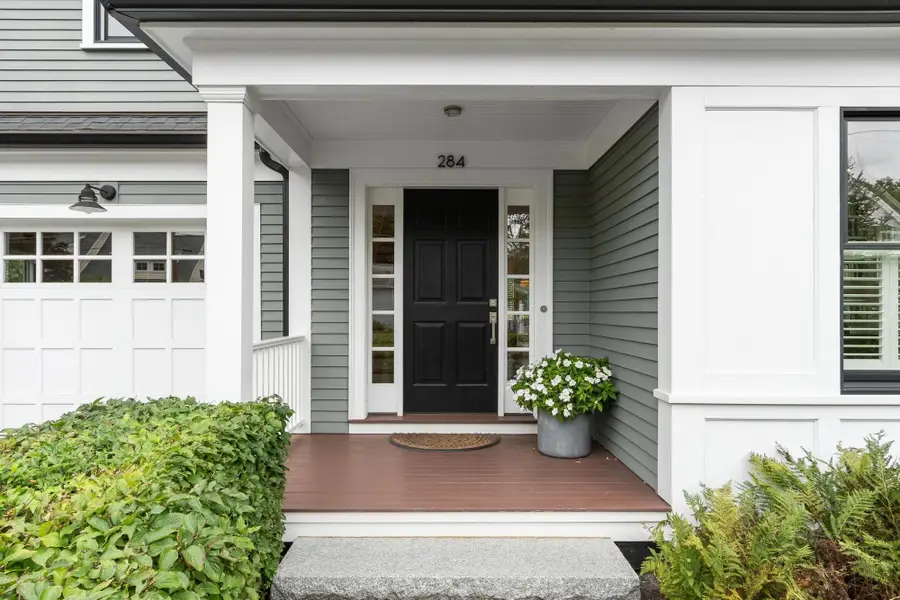 284 Elsinore St, Concord, MA 01742 - #2