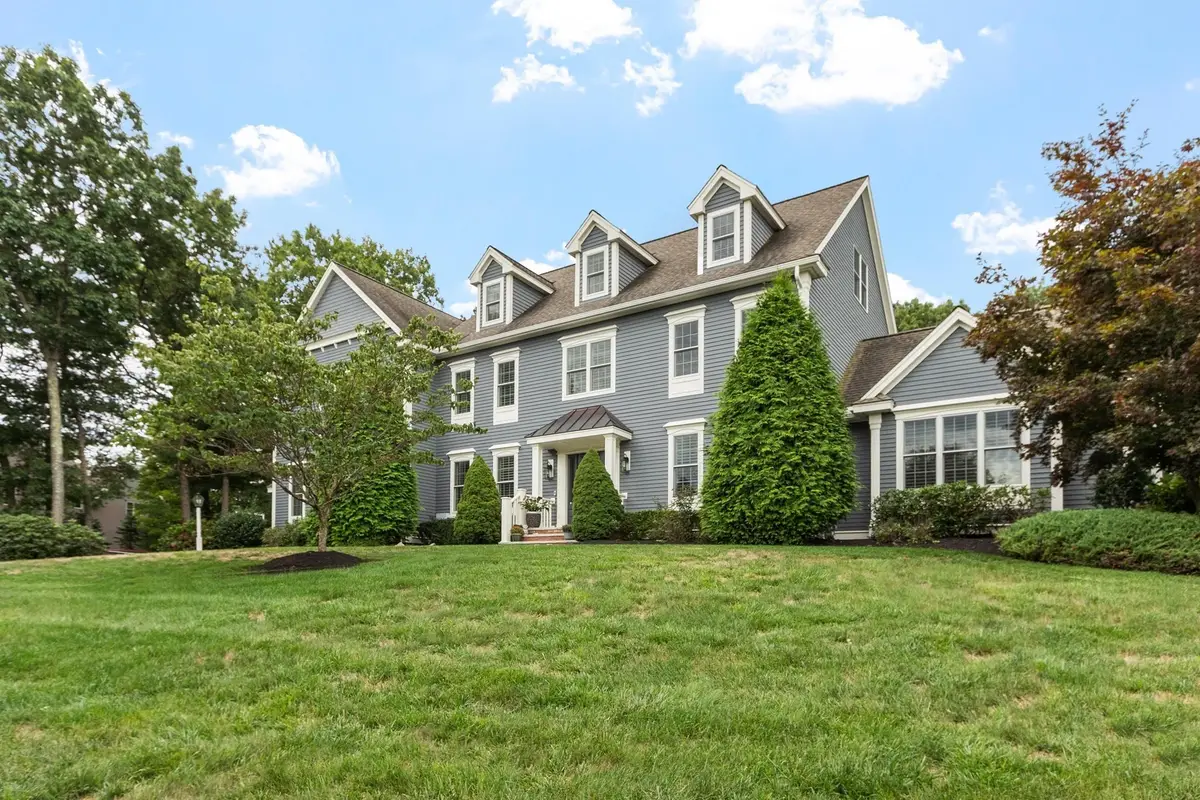 48 Robinson Dr, Bedford, MA 01730 - #1