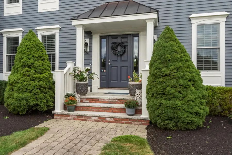 48 Robinson Dr, Bedford, MA 01730 - #2