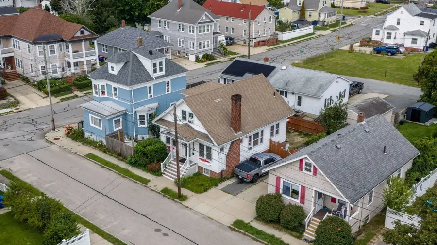 65 Milton St, New Bedford, MA 02740 - #3