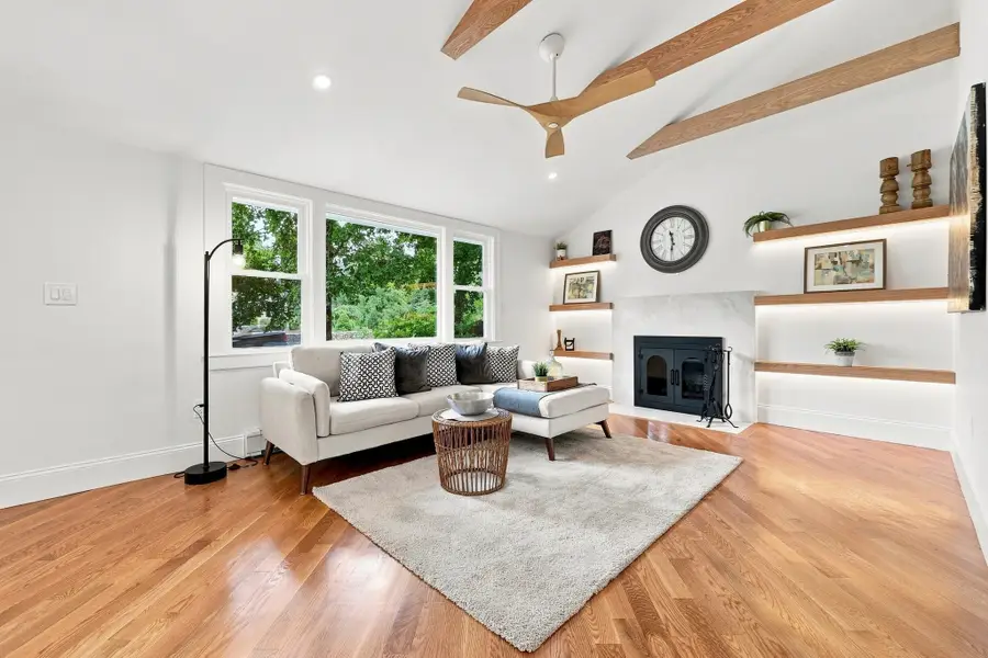 121 Elm St, North Reading, MA 01864 - #3