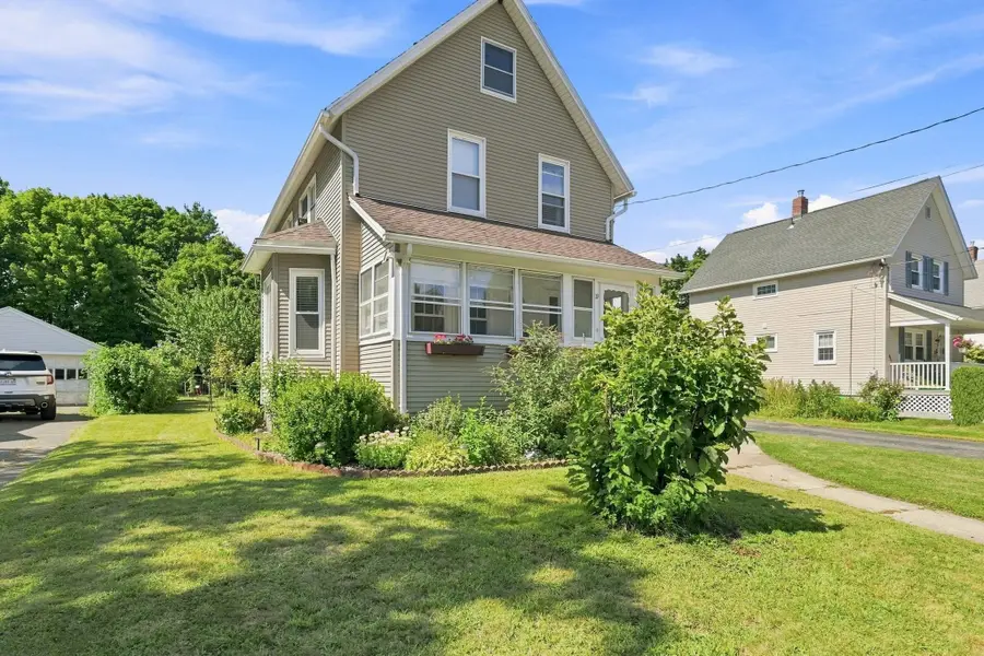27 Elm St, Ludlow, MA 01056 - #2